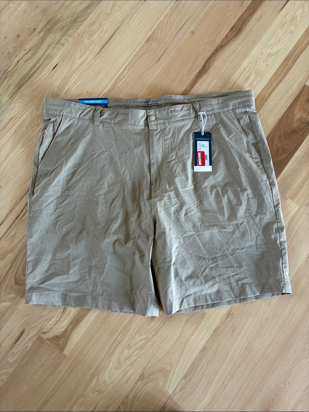 Vineyard Vines Men's Performance Chino Shorts - Khaki size 42